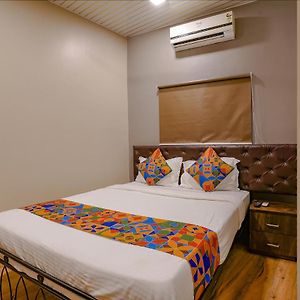 Fabexpress Comfort Stay - Nr Mumbai International Airport